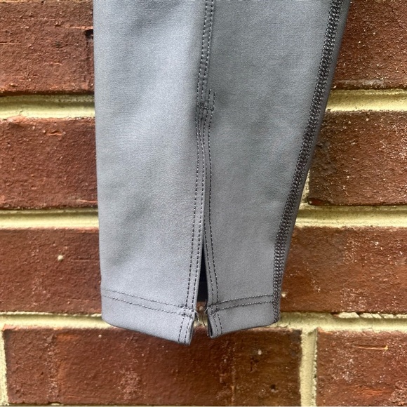Peloton Grey Show Up Front Slit Leggings Size Large - Picture 2 of 9